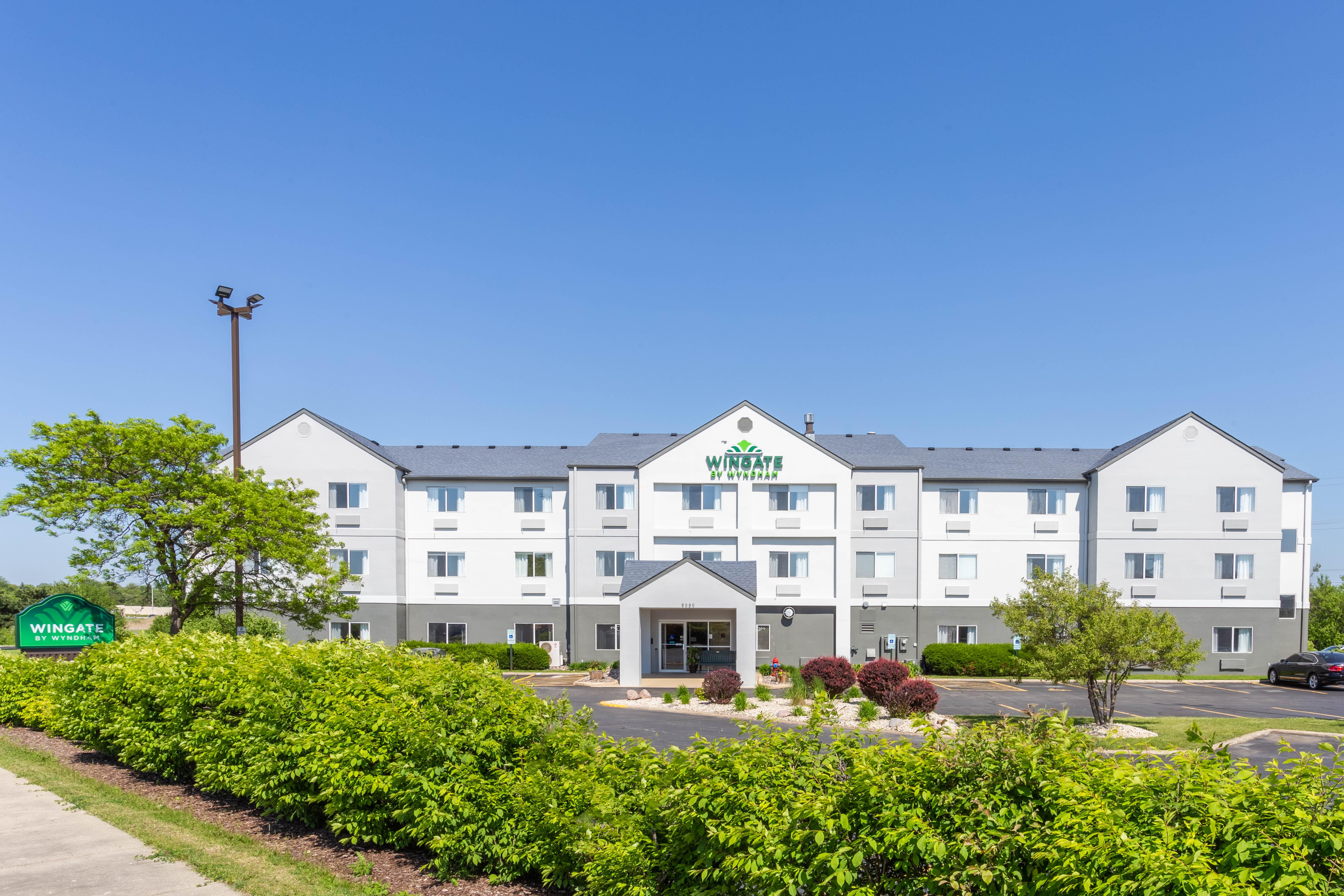 Wingate By Wyndham Gurnee Hotel Exterior photo