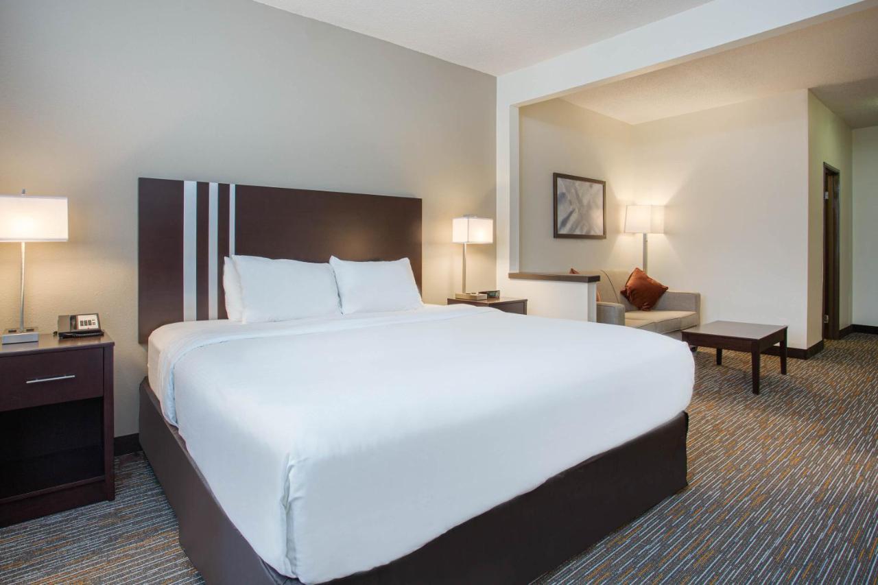 Wingate By Wyndham Gurnee Hotel Exterior photo